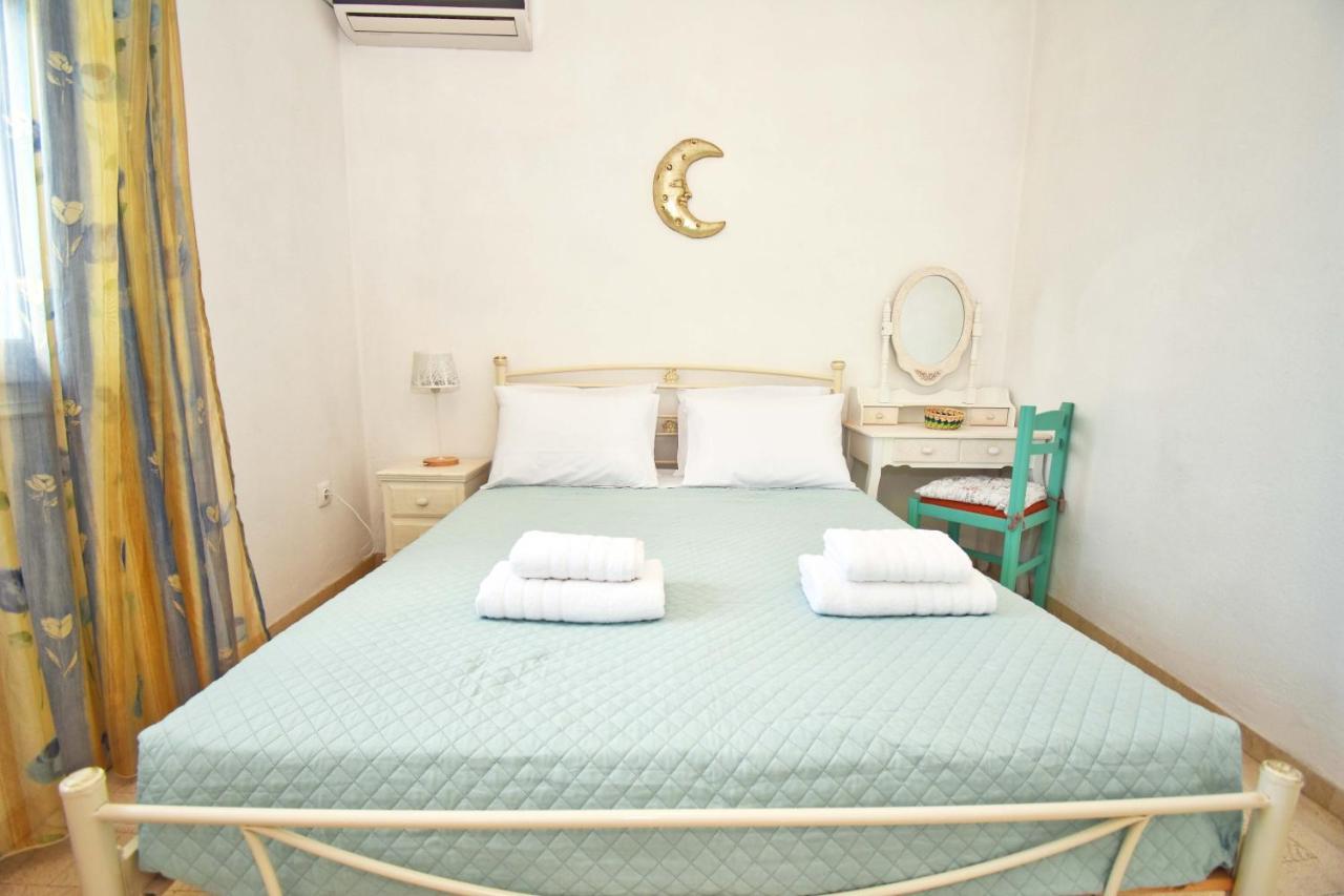 Ninas Cottage Línia Dış mekan fotoğraf