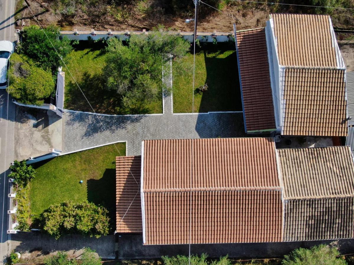 Ninas Cottage Línia Dış mekan fotoğraf
