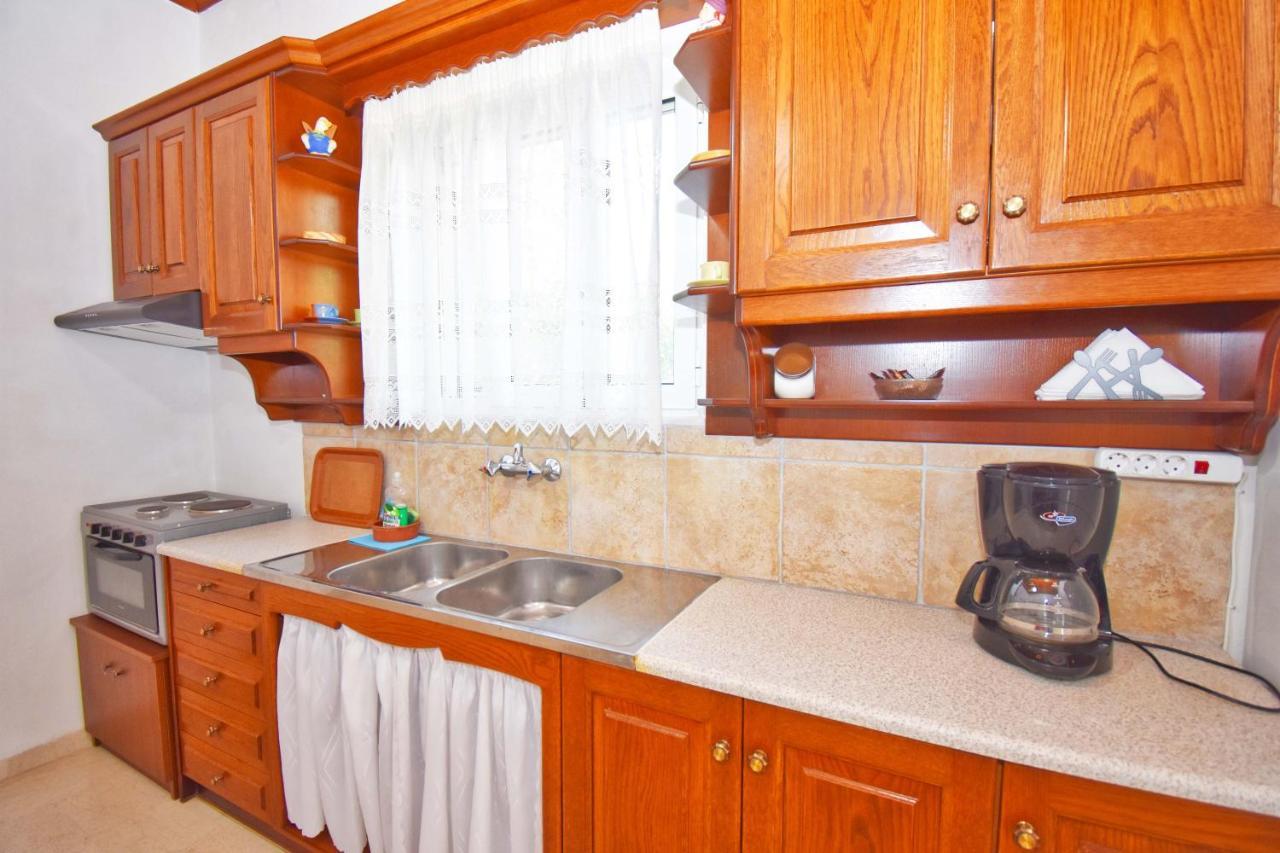 Ninas Cottage Línia Dış mekan fotoğraf