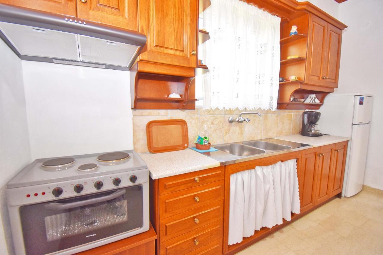 Ninas Cottage Línia Dış mekan fotoğraf